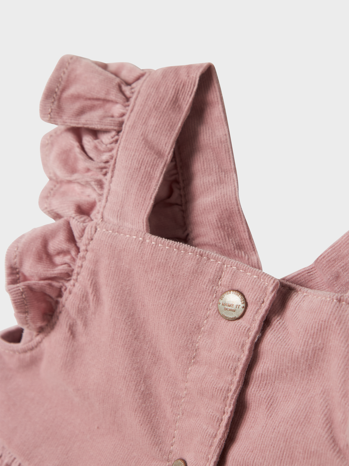 model_shot-front_full